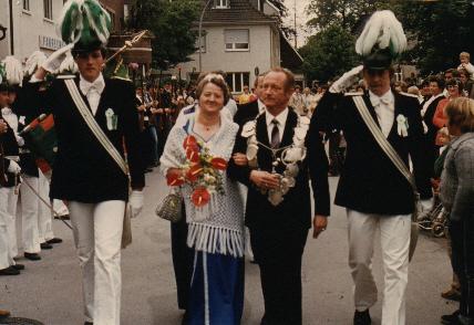 1979_80-Parade 5.jpg